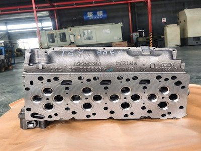 Isde Головка Блока Цилиндров В Комплекте Isde4.5 В Сборе 4897389 Строительной Техники Детали Дизельного Двигателя